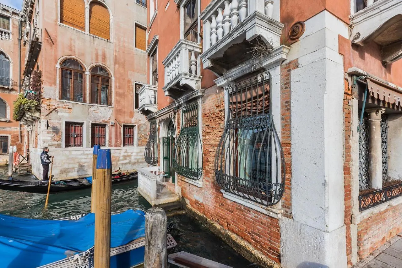 Ca' Giulia Grand Canal View Next To Rialto Bridge 威尼斯 0*,  意大利